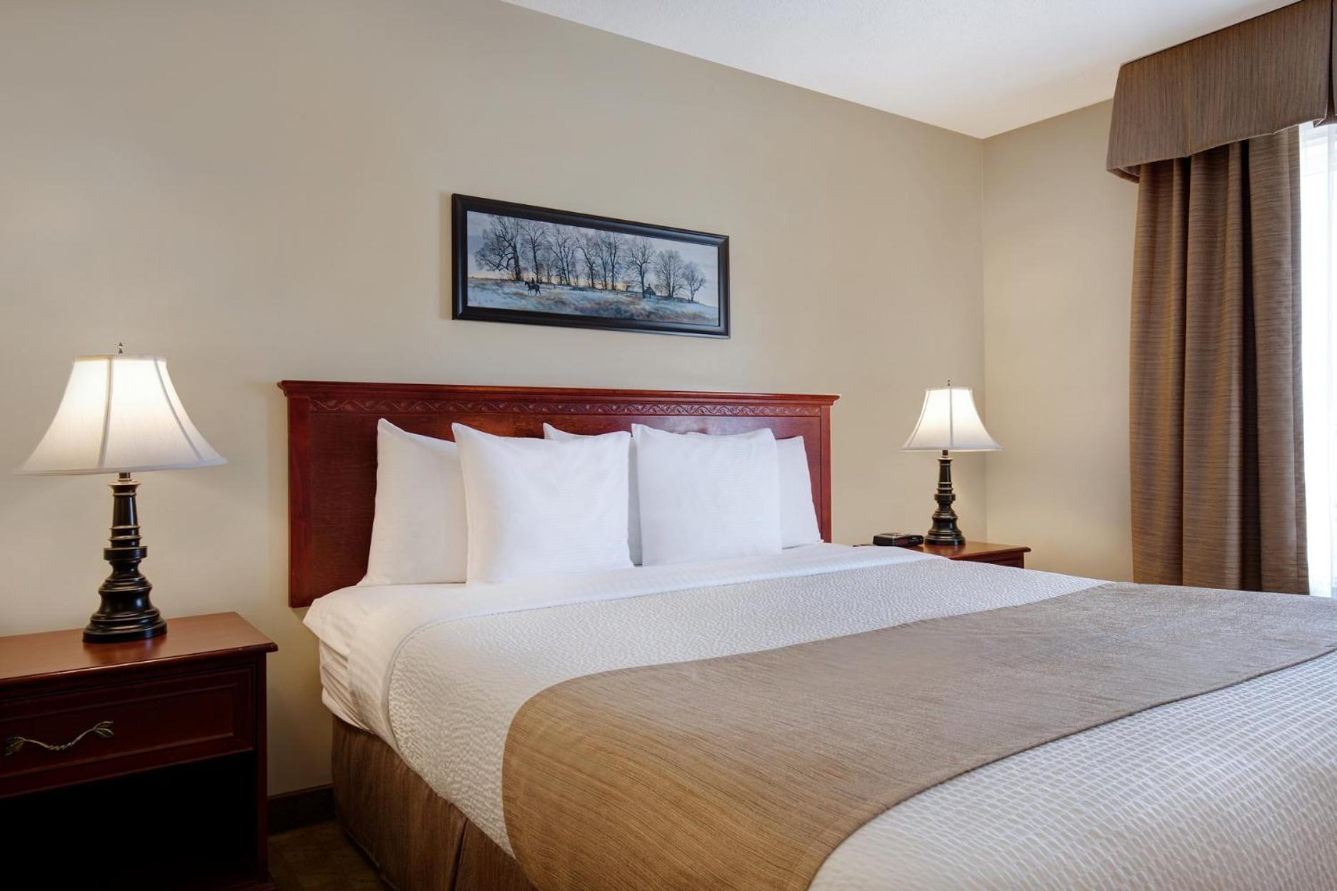 Days Inn By Wyndham Dawson Creek Bagian luar foto