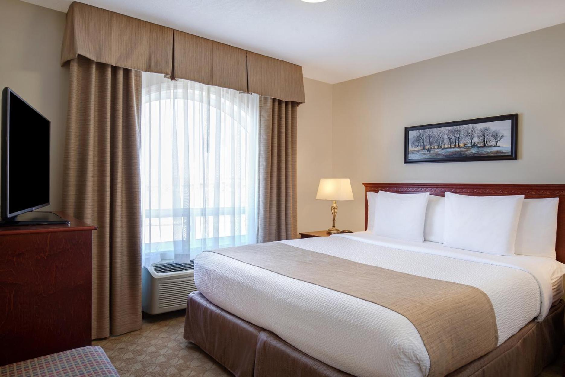 Days Inn By Wyndham Dawson Creek Bagian luar foto